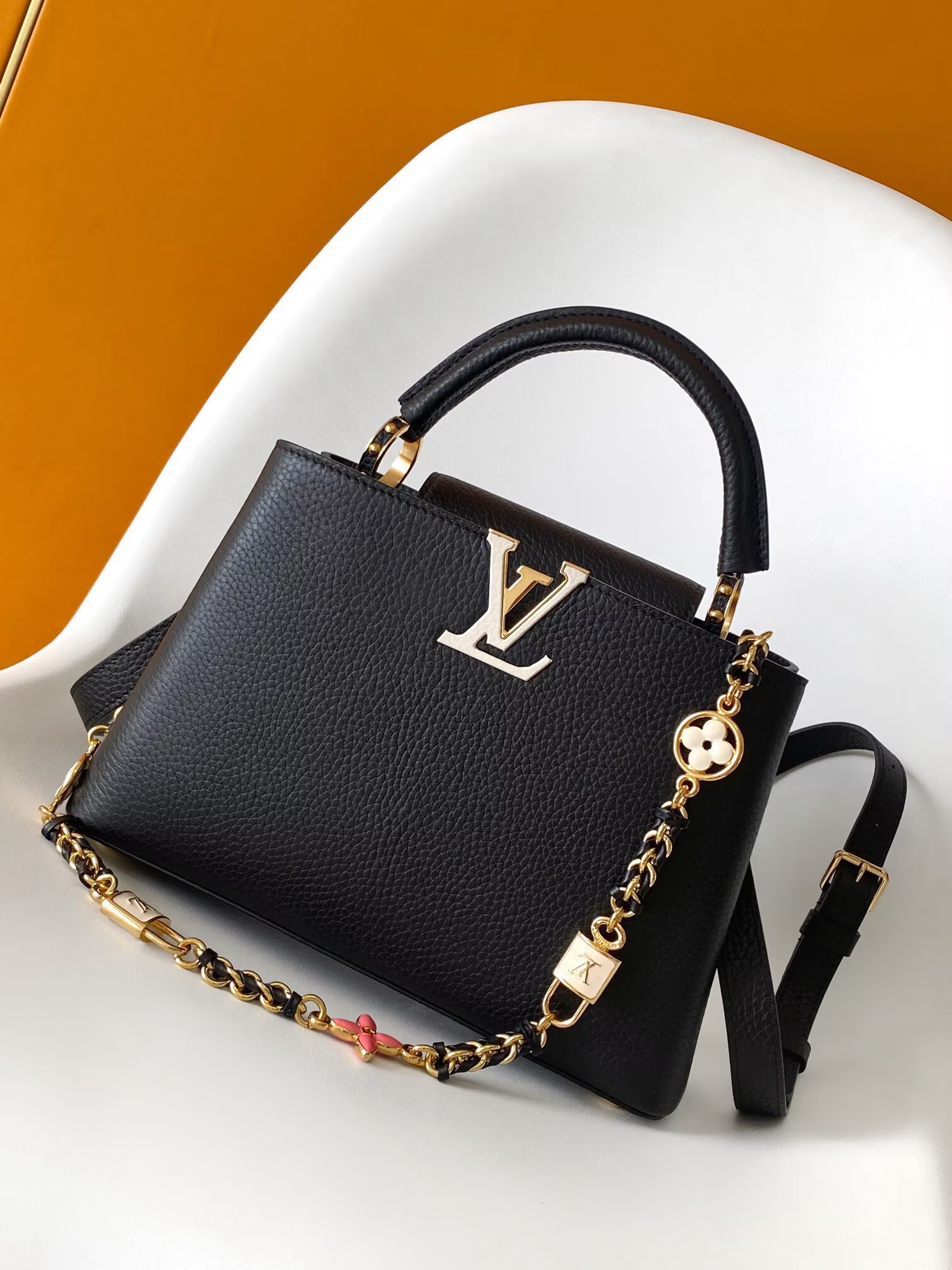 LOUIS VUITTON CAPUCINES 