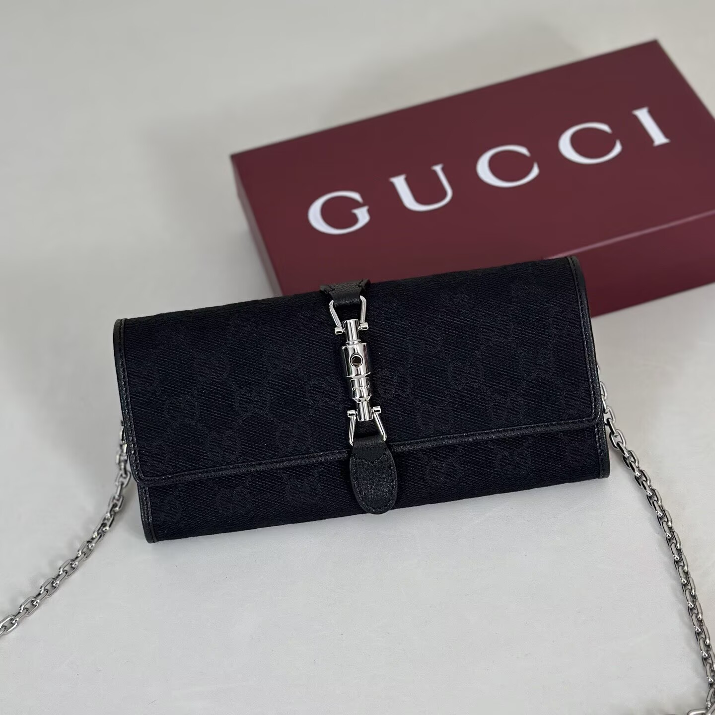 GUCCI Jackie wallet on c