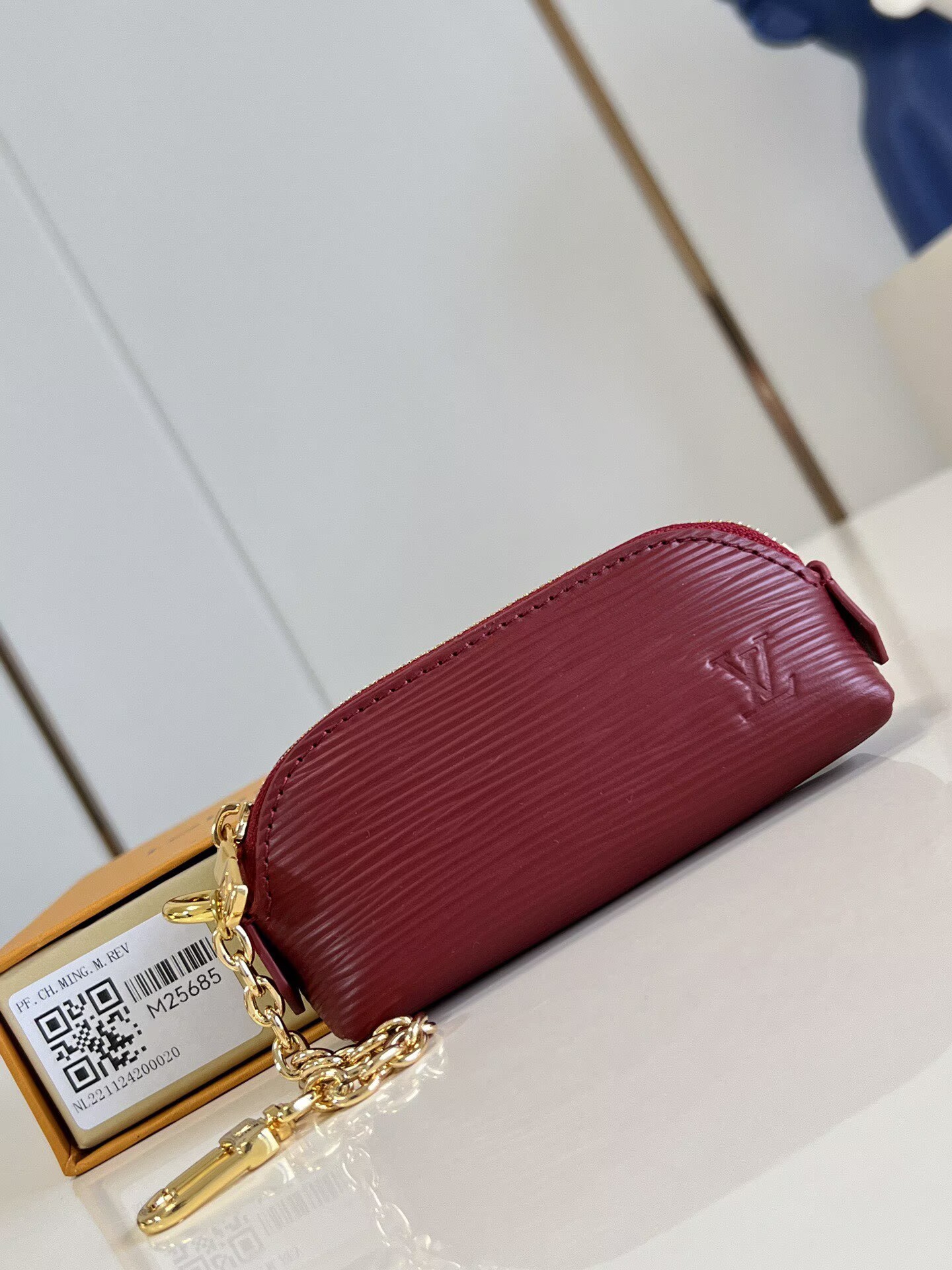 LouisV Cosmetic Lipstick