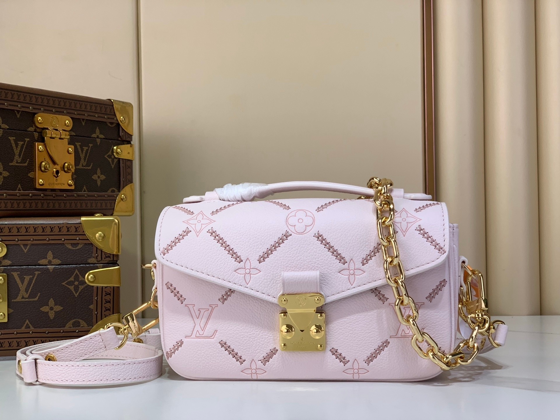LouisV Pochette Métis Ea