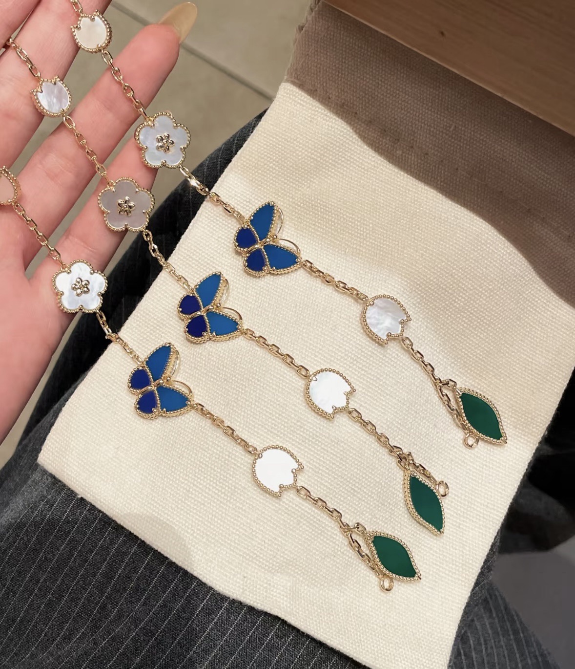 Van Cleef & Arpels B