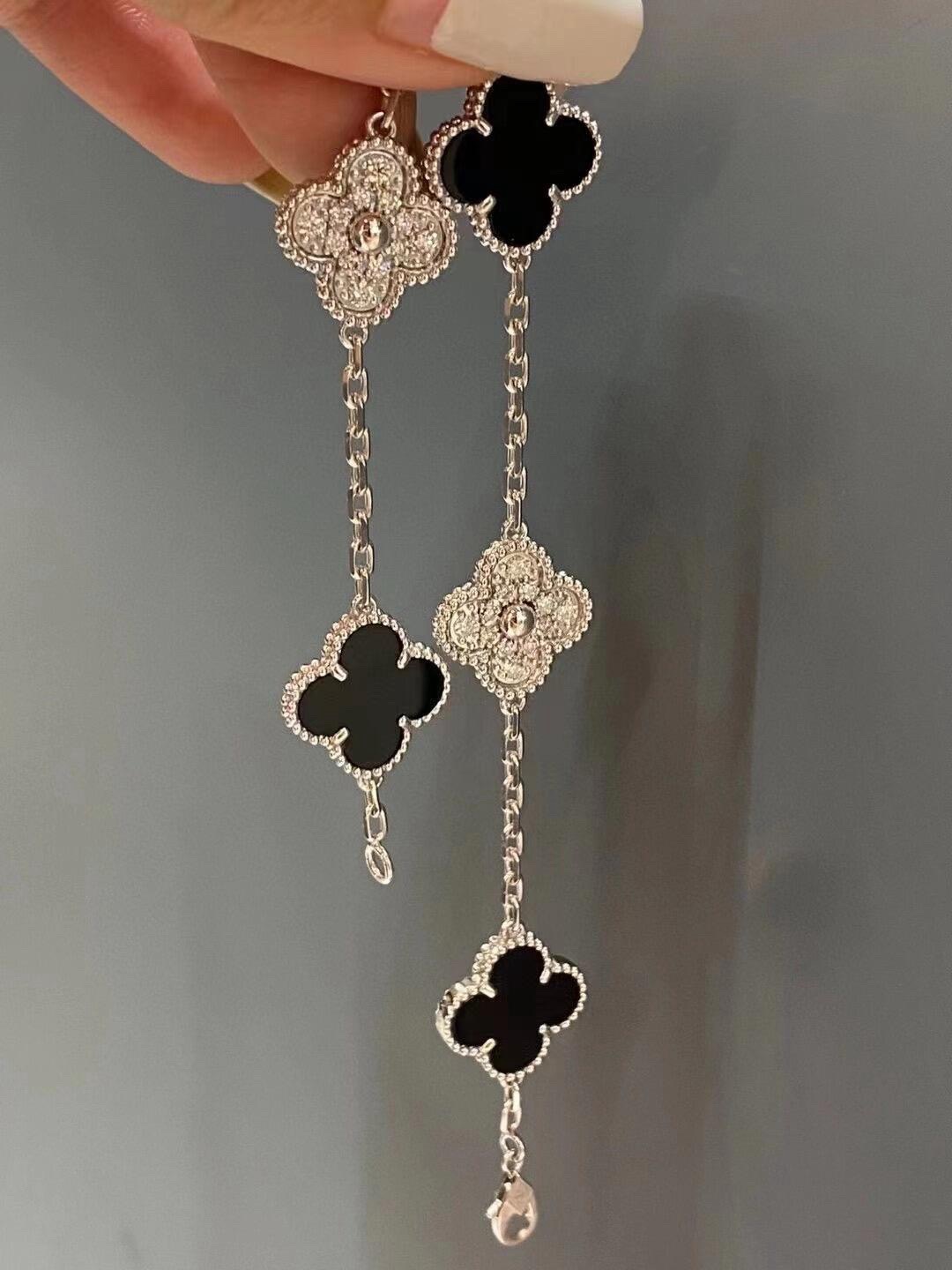 Van Cleef & Arpels B