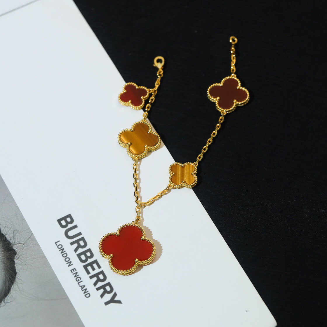 Van Cleef & Arpels B