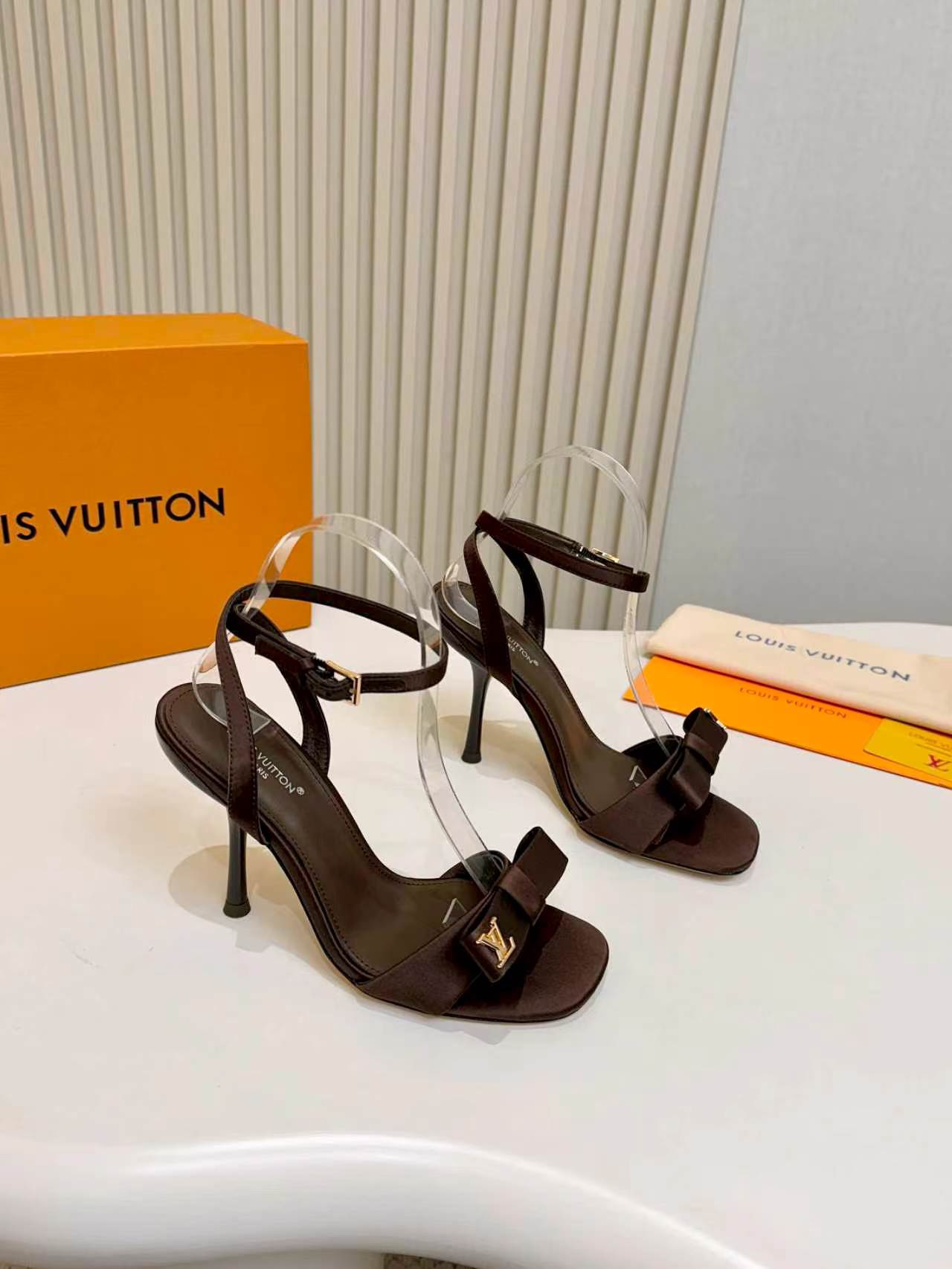 LV  Spring/Summer Single